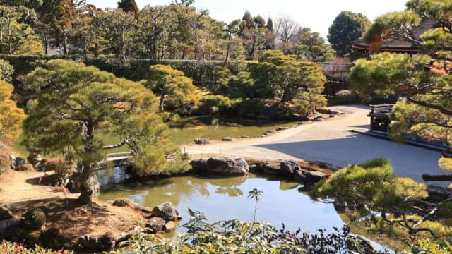 京都府京都市の仁和寺御所庭園