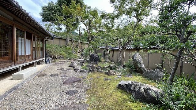 京都府舞鶴市の上野家庭園