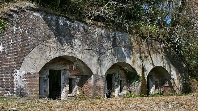 京都府舞鶴市の槙山砲台跡