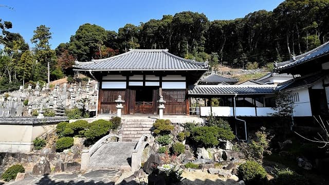 京都府宇治市の淀藩主永井家墓所