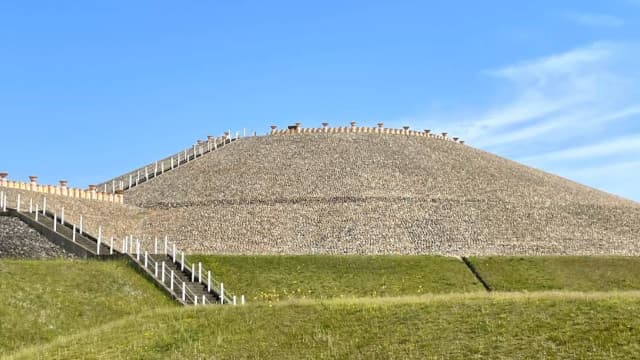 兵庫県神戸市の五色塚（千壺）古墳