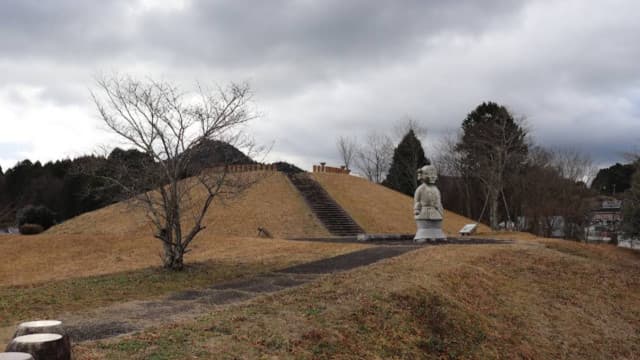 奈良県奈良市の三陵墓古墳群