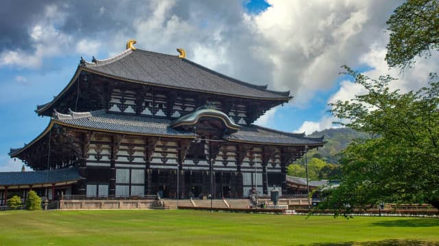 奈良県奈良市の東大寺旧境内