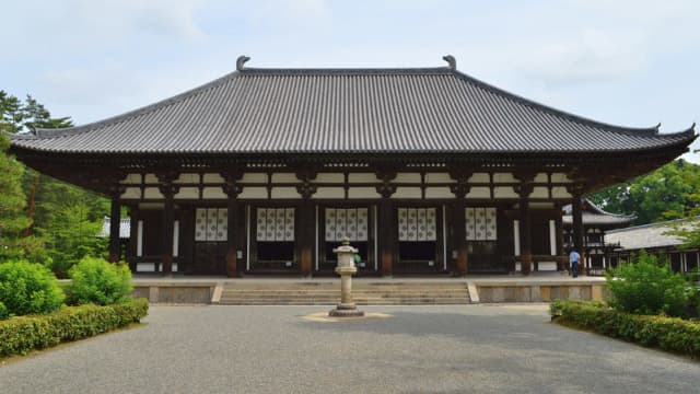 奈良県奈良市の唐招提寺旧境内