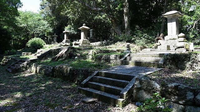和歌山県新宮市の水野家墓所