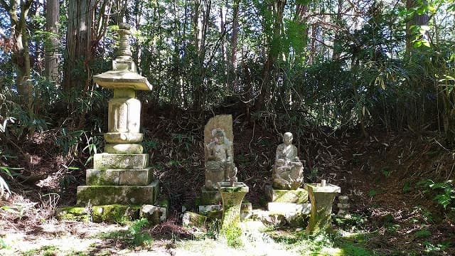 和歌山県伊都郡の高野参詣道（京大坂道不動坂）