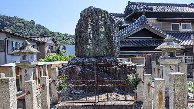 和歌山県有田郡の勝楽寺境内（熊野参詣道紀伊路）
