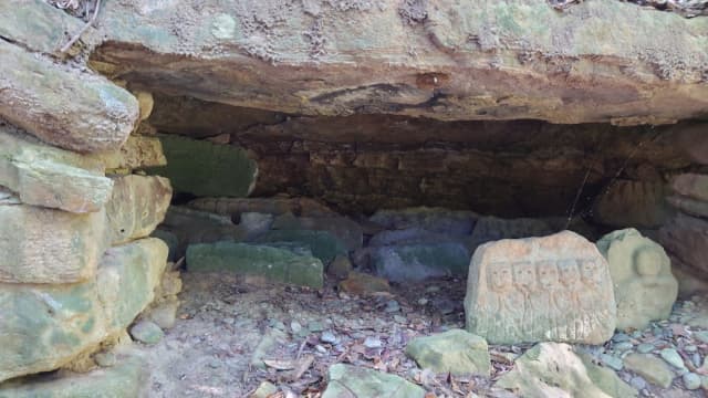 和歌山県西牟婁郡の安久川の千躰仏