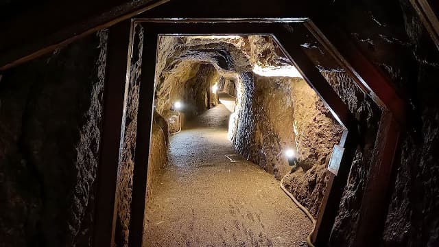 島根県大田市の龍源寺間歩内部