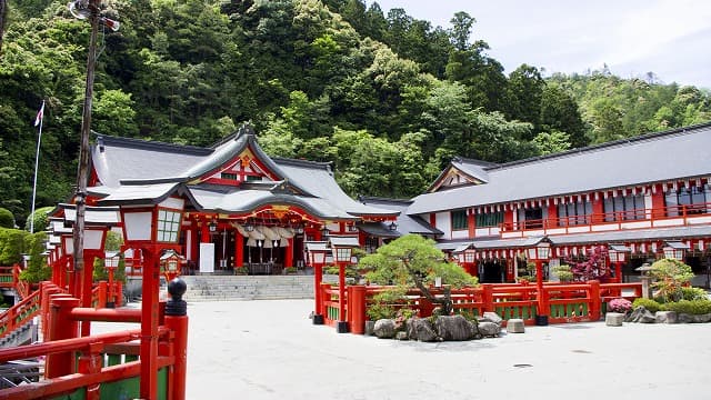 島根県鹿足郡の太皷谷稲成神社
