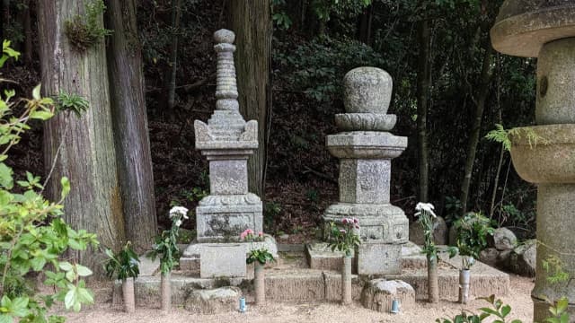 岡山県岡山市の松田元成及び大村盛恒墓所