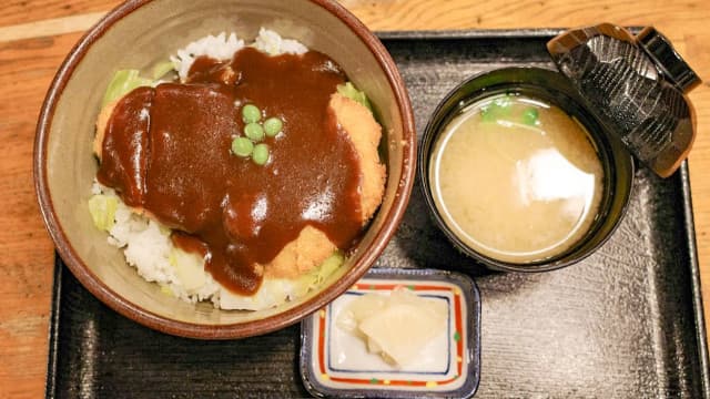 デミかつ丼