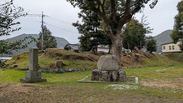 山口県山口市の大内氏遺跡(築山跡)