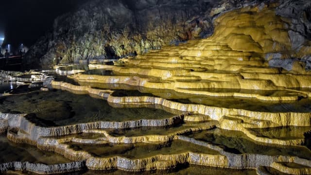 山口県美祢市の秋吉洞