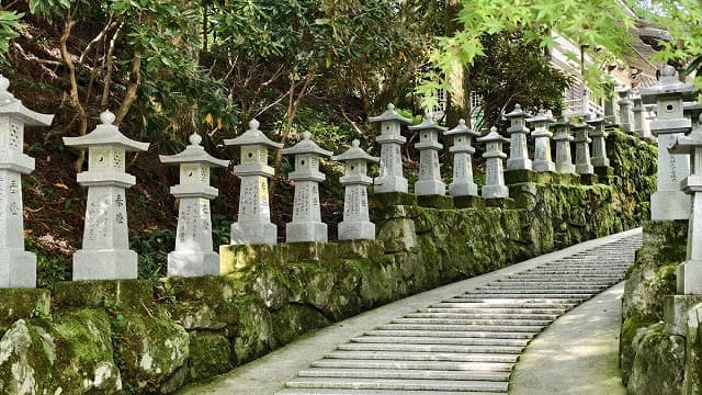 徳島県三好市の阿波遍路道（雲辺寺道）