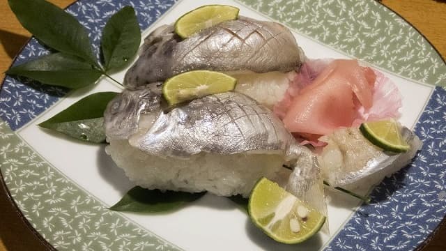 ボウゼの姿寿司