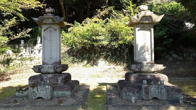 愛媛県宇和島市の伊達宗城及び夫人の墓