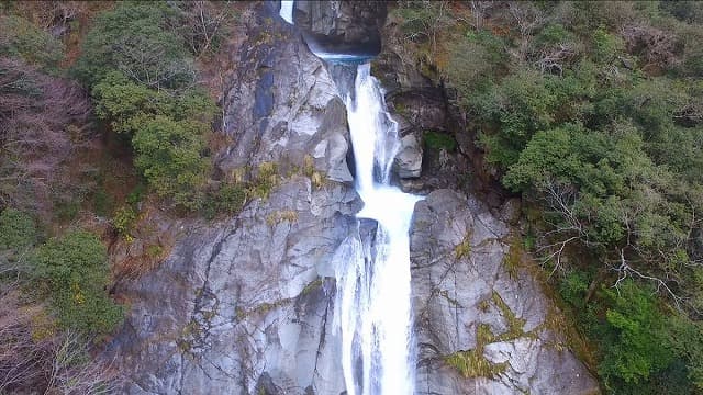 高知県香美市の轟の滝