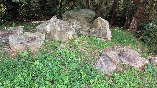 佐賀県唐津市の唐津松浦墳墓群（葉山尻支石墓群）