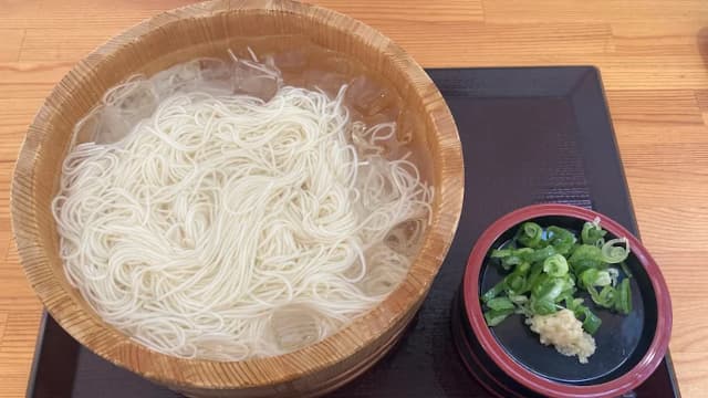 冷やしそうめん