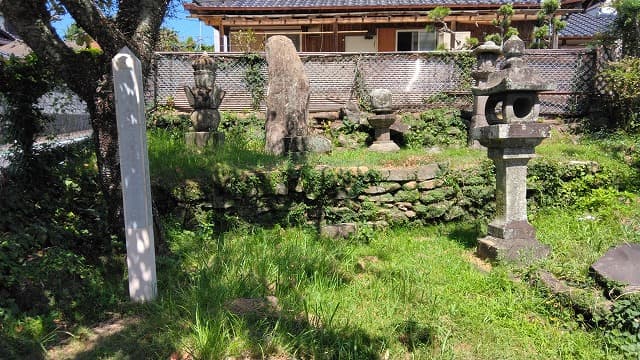 長崎県の文禄の役松浦家供養塔