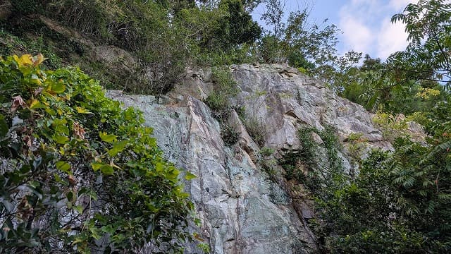 長崎県対馬市の出居塚古墳
