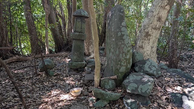 長崎県壱岐市の千本供養塚