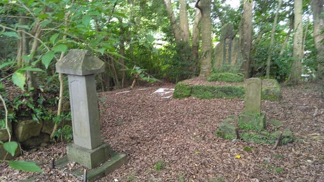 長崎県の多以良の小佐々氏墓所
