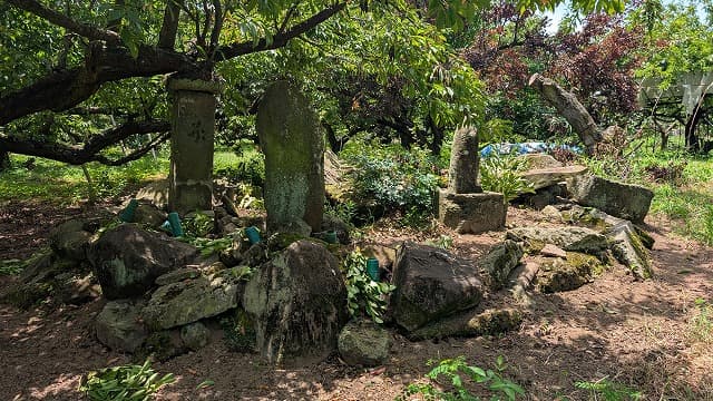 熊本県熊本市の円台寺石造笠塔婆