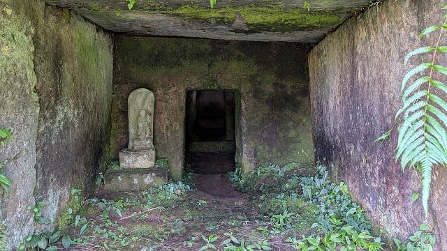 熊本県玉名郡の江田穴観音古墳
