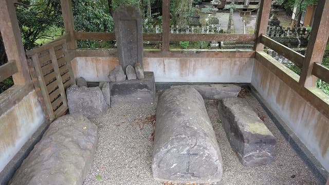大分県の掻懐キリシタン墓