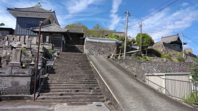 大分県の月桂寺境内