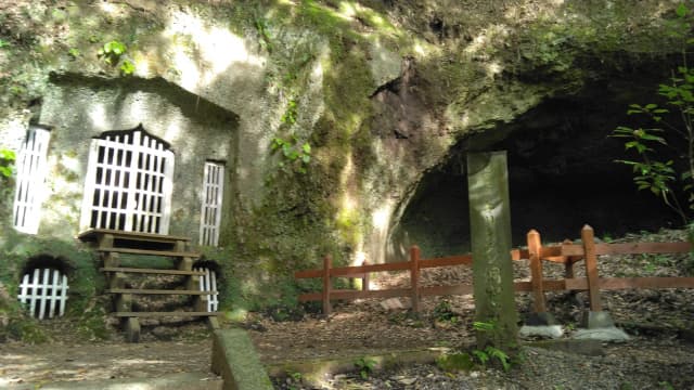 大分県のキリシタン洞窟礼拝堂