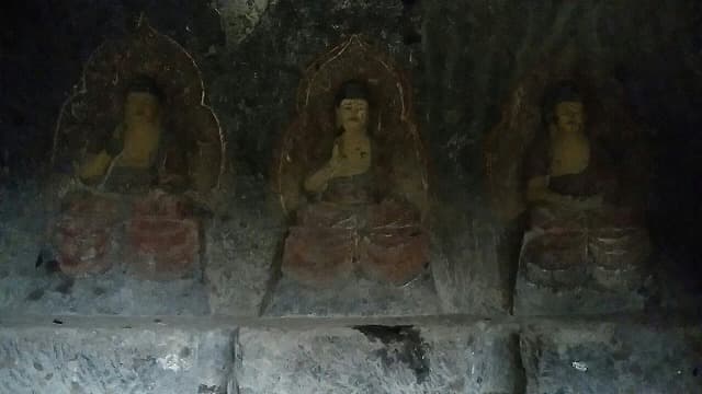 大分県の緒方宮迫西石仏