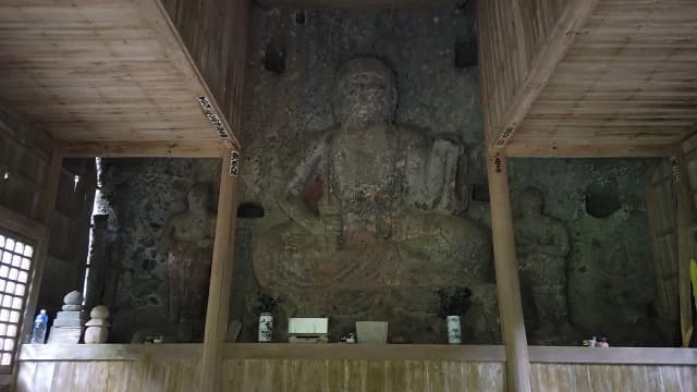 大分県の犬飼石仏