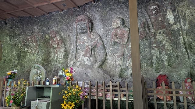 大分県玖珠郡の瑞巌寺磨崖仏