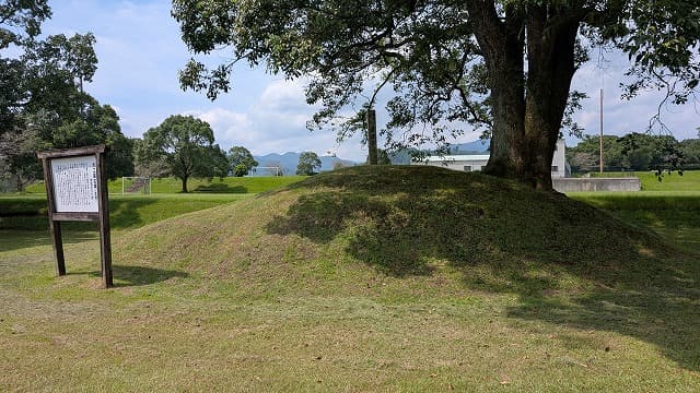 宮崎県東諸県郡の綾町古墳（王乃塚古墳）