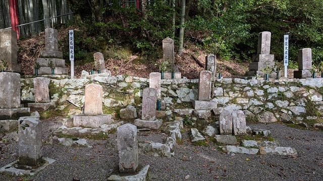 宮崎県児湯郡の甲斐右膳父子墓