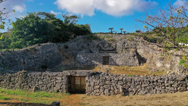 鹿児島県大島郡の和泊町の世之主の墓