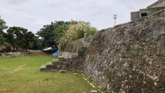 沖縄県那覇市の国学・首里聖廟石垣