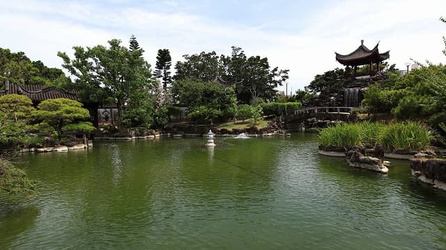 沖縄県那覇市の福州園の欧冶池