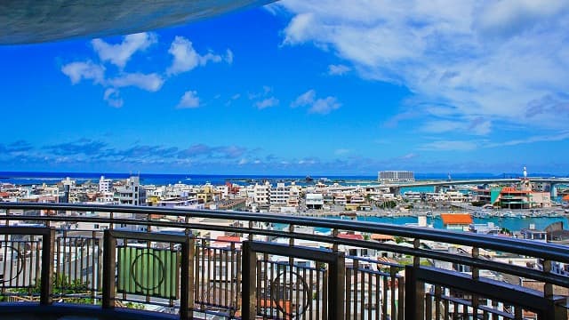 沖縄県糸満市の山巓毛公園