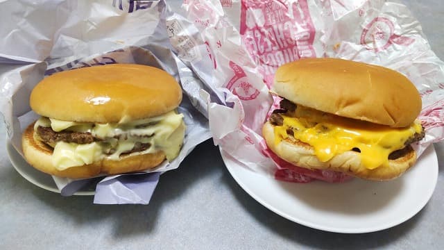 マクドナルドの白いトリチと夜マックのダブチ